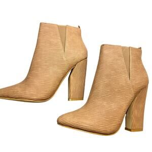 NWT Machi 9 Women's Ankle Boots Mila Cream Block Heal Shoes New No Tag